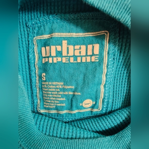 Boys long sleeve pullover - Picture 3 of 3